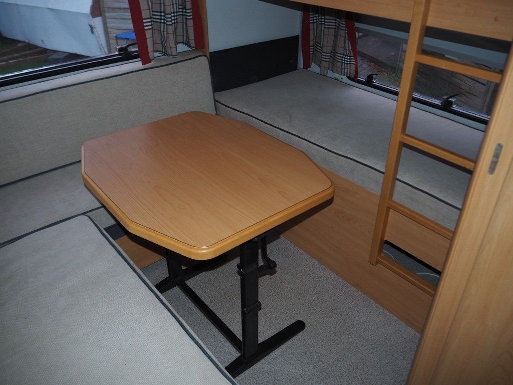 Sprzedam przyczepę Knaus 2004r