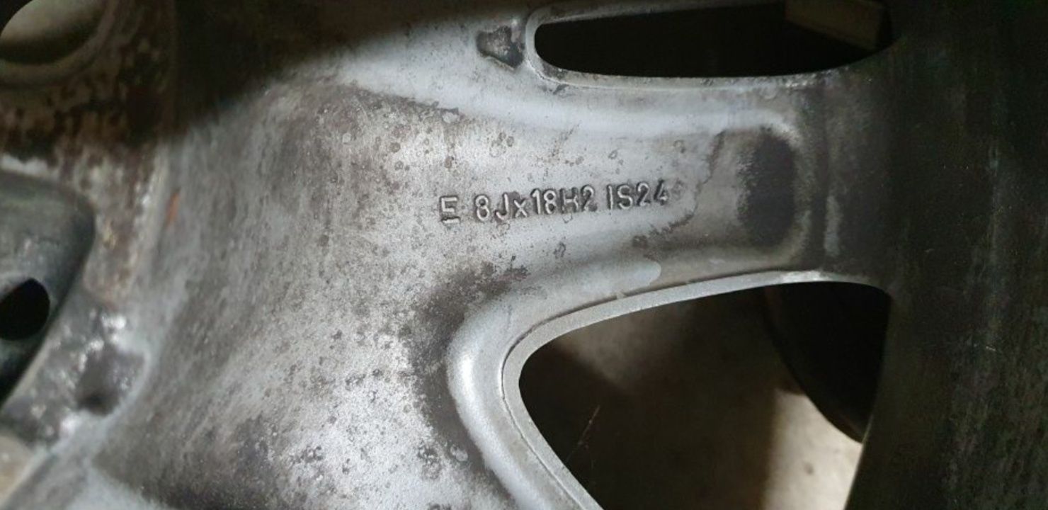 BMW.  Диск R 18 . 5/120 . J8. ET 24.