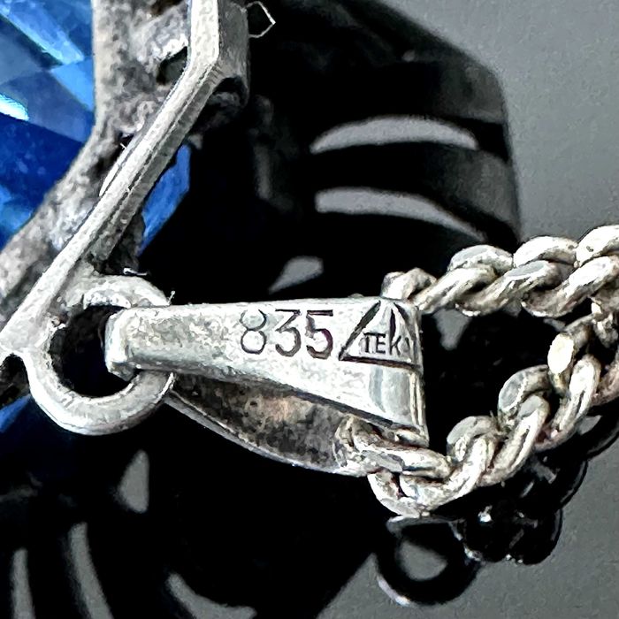 Srebrna przywieszka z Akwamarynem z około 1900r. srebro próby 835