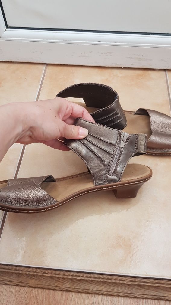 Кожаные босоножки босоніжки сандалии сандали сандалії сандалі Rieker