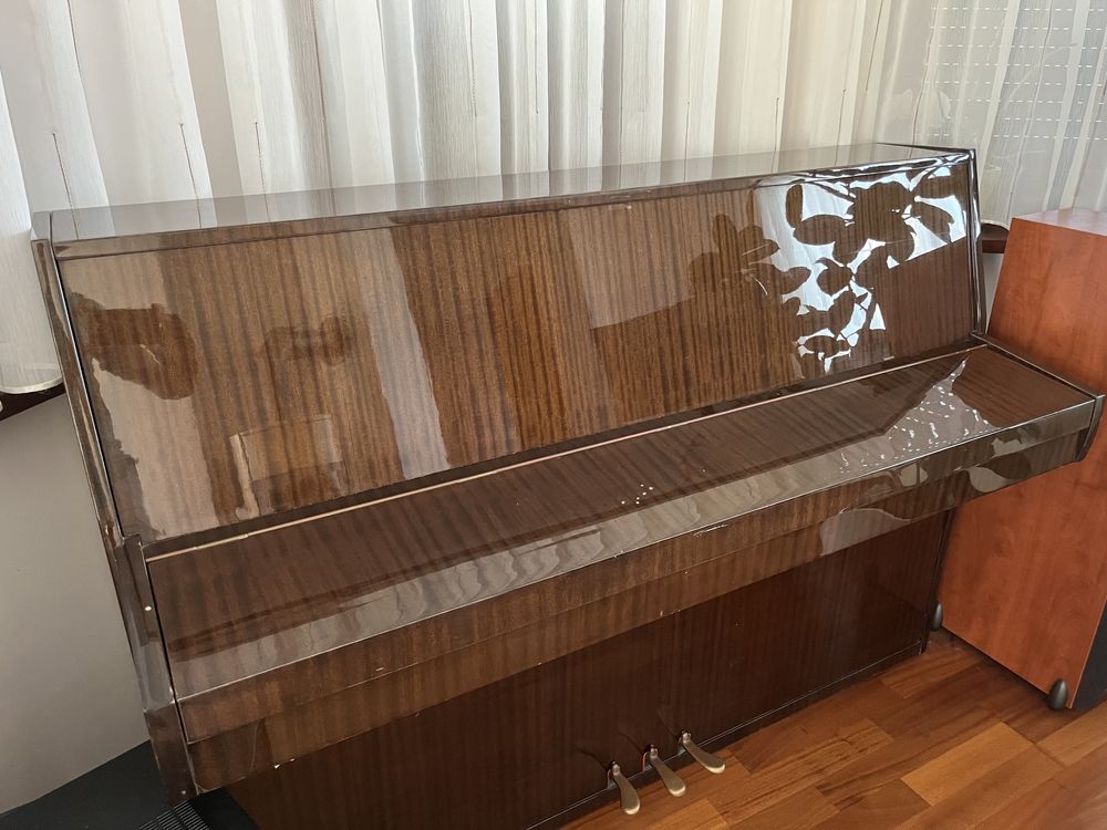 Pianino Calisia M-105