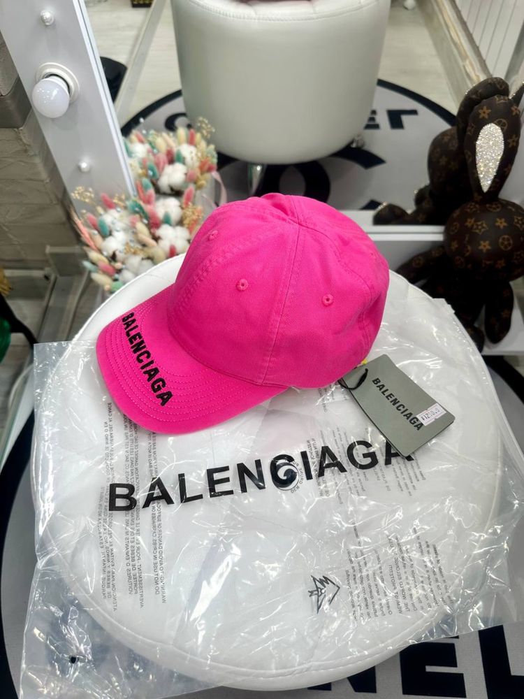 Кепка Balenciaga Бейсболка Balenciaga