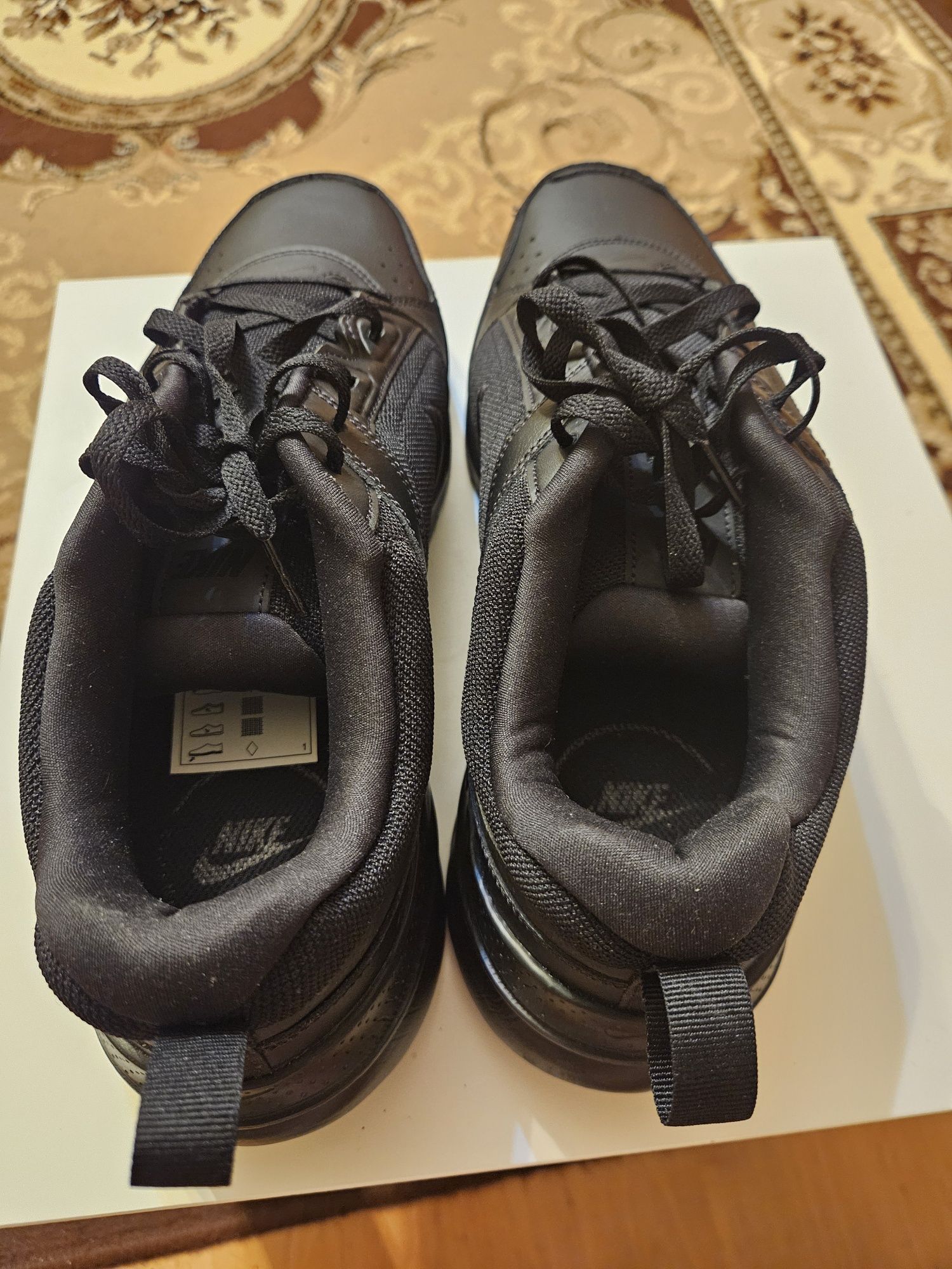 Buty nike defy all day czarne r. 47