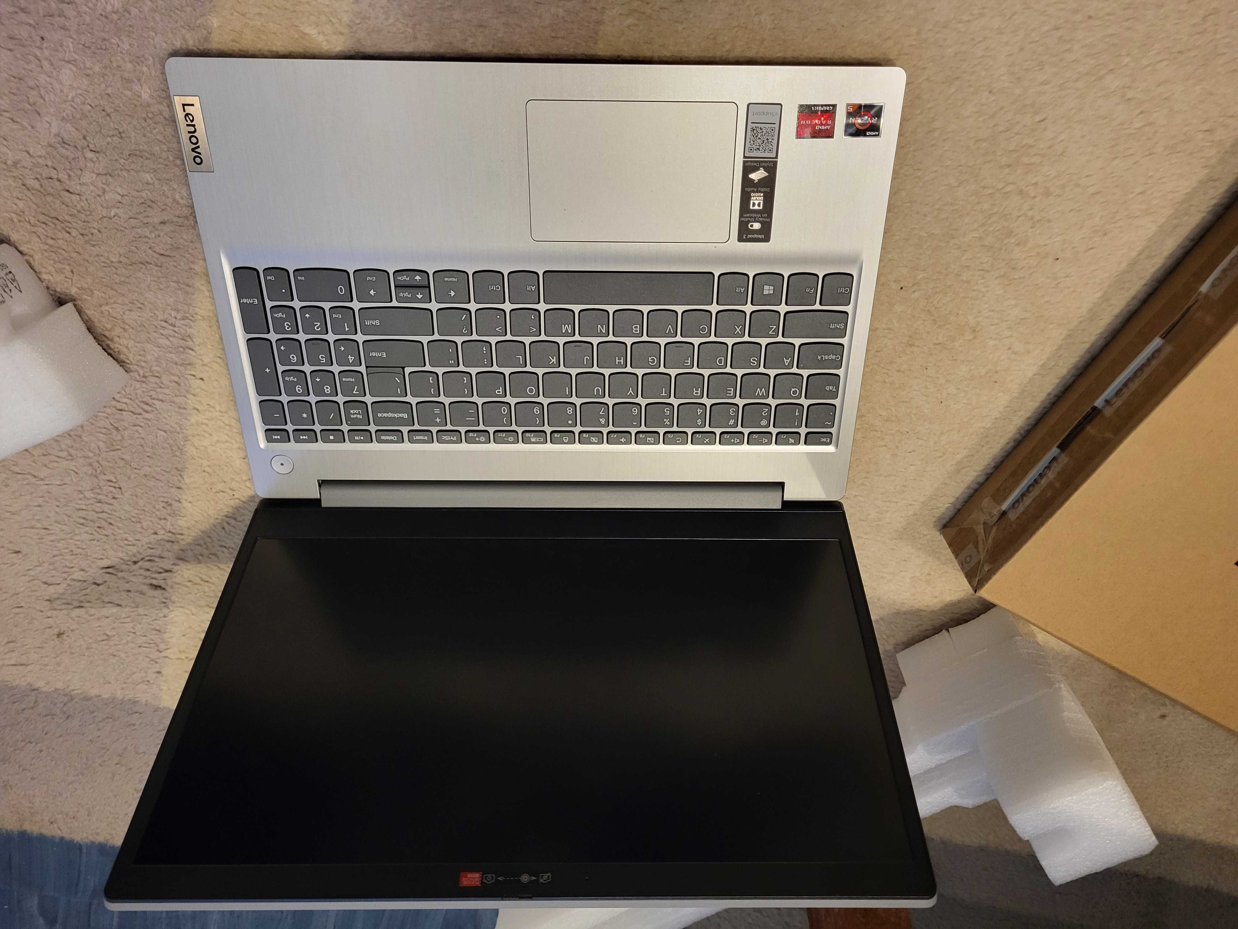 Laptop LENOVO Ideapad 3 15ADA05 AMD Ryzen 5 3500U 8GB 512SSD 15,6''W10