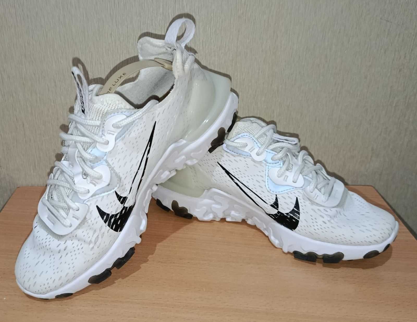 Кросiвки Nike 38 розмiру