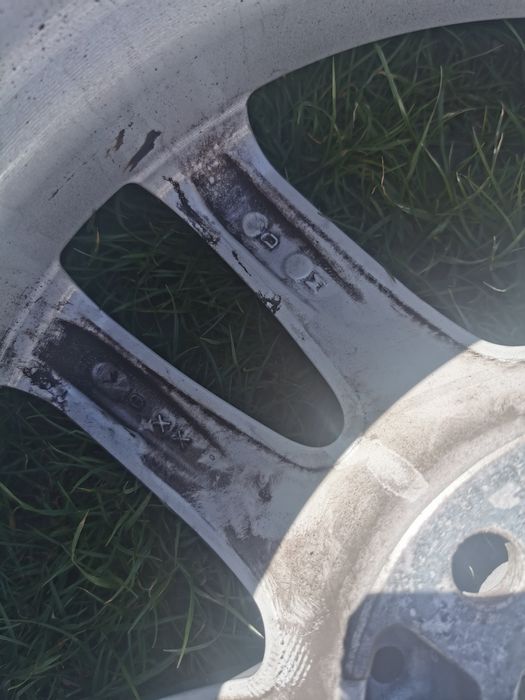 Felgi aluminiowe UNIWHEELS 7.5x17  Et27 Audi 5x112 X10757