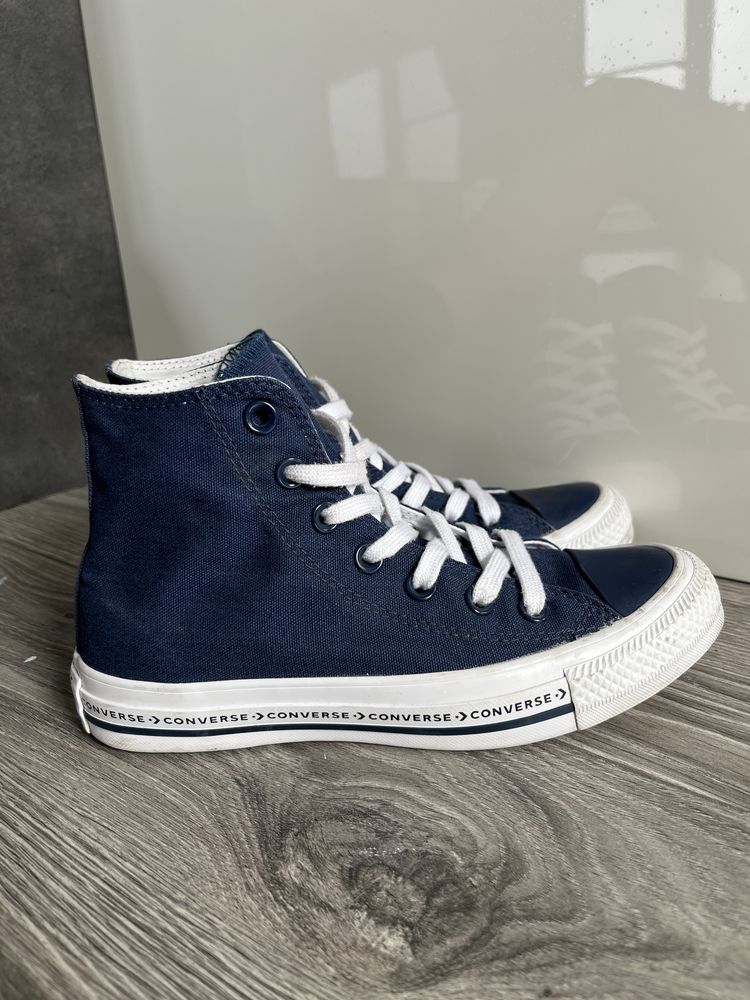 Wysokie trampki Converse 36