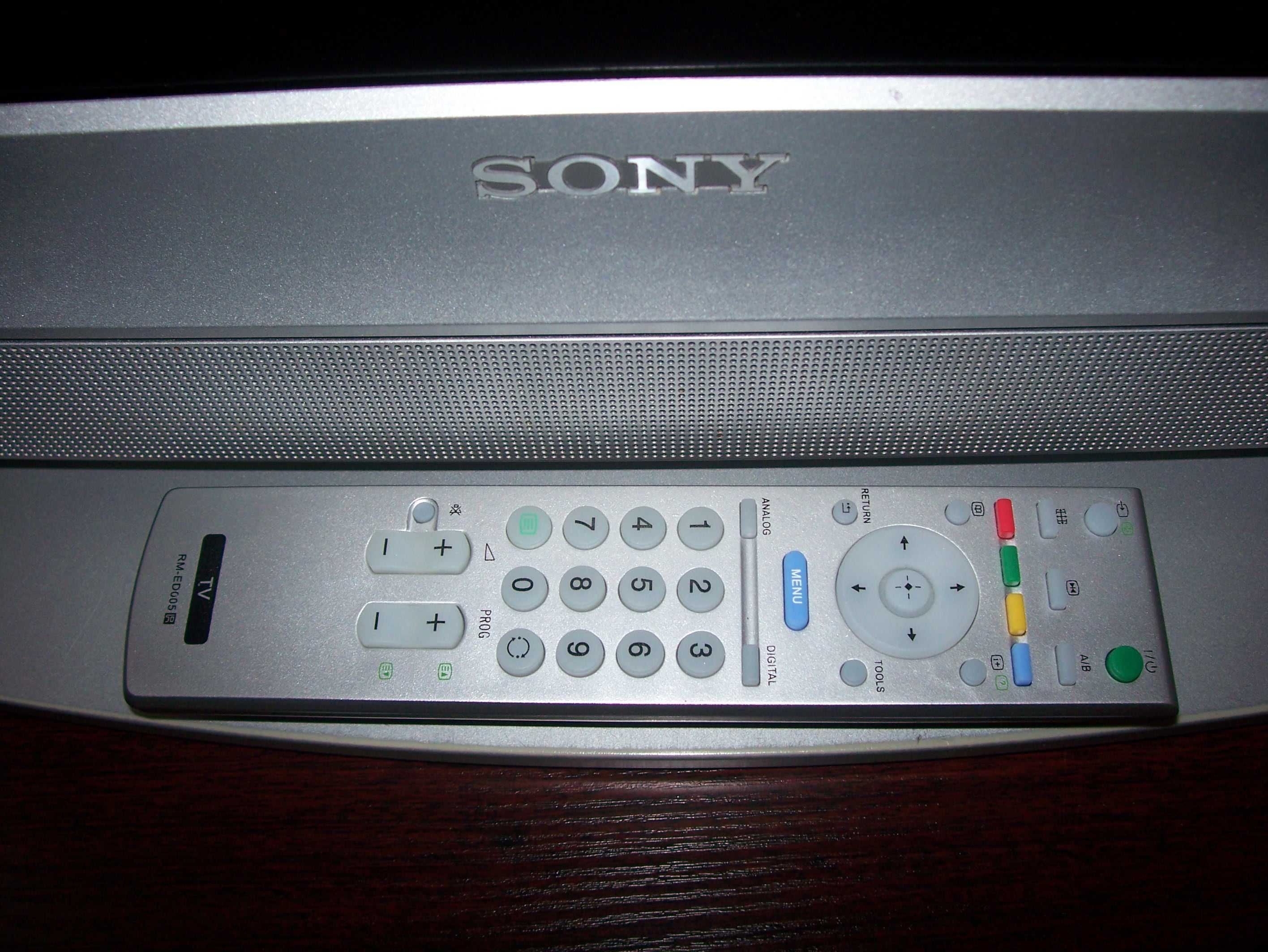 Sony Bravia 32 cale KDL26P2520 + dwa piloty