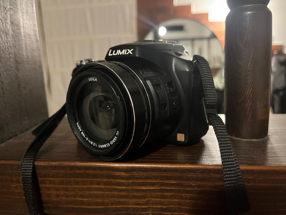 Panasonic LUMIX DMC-FZ200