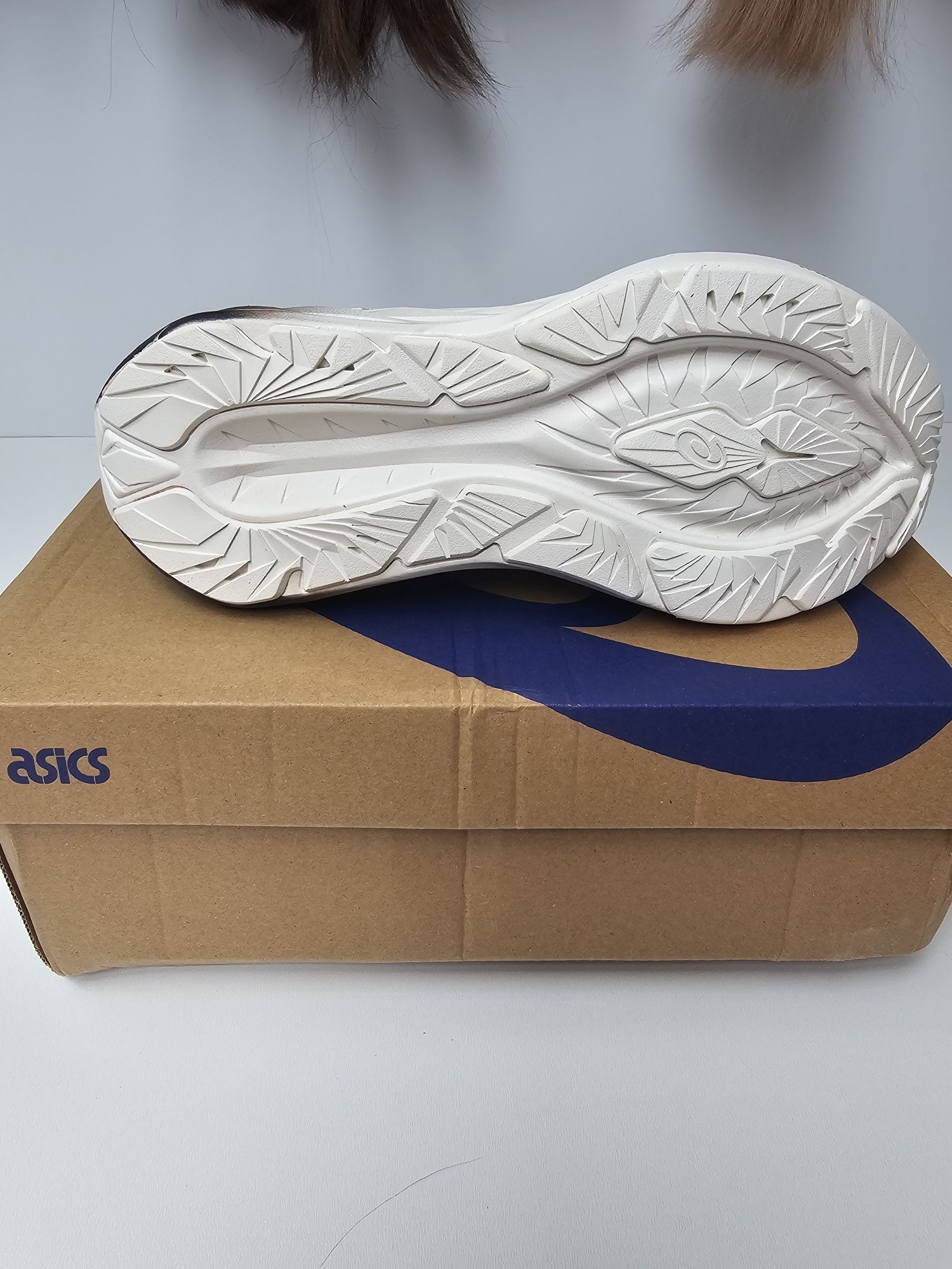 Buty do biegania Asics NOVABLAST 4