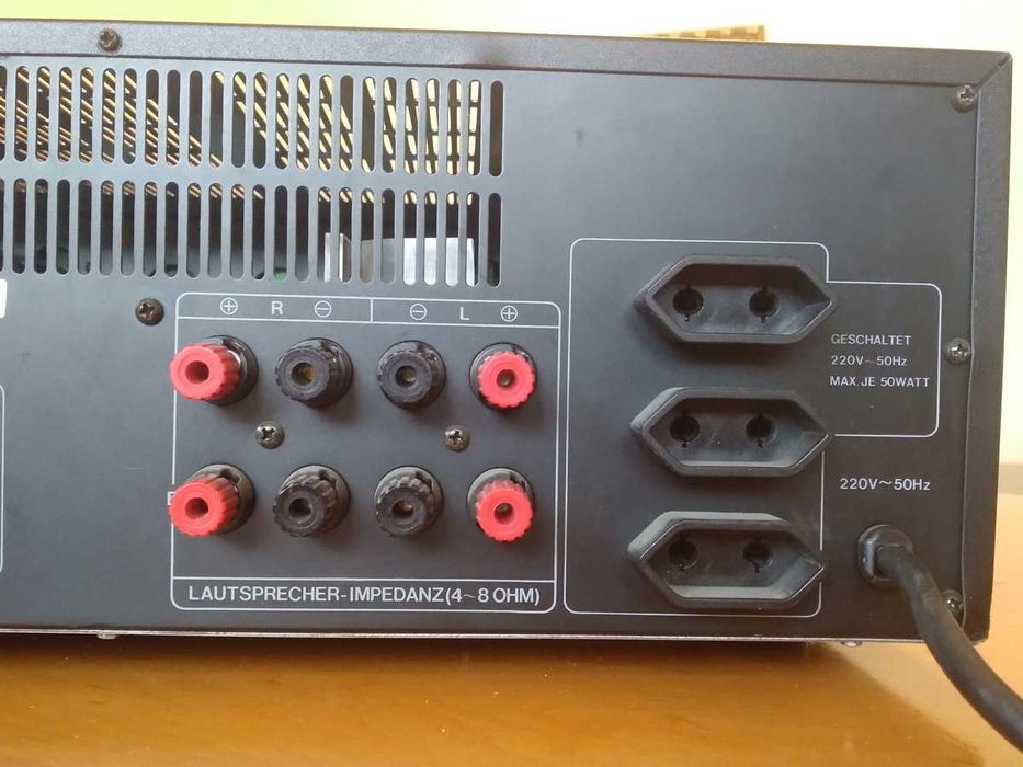 Wzmacniacz Universum V4386/ Goldstar GSA-9320