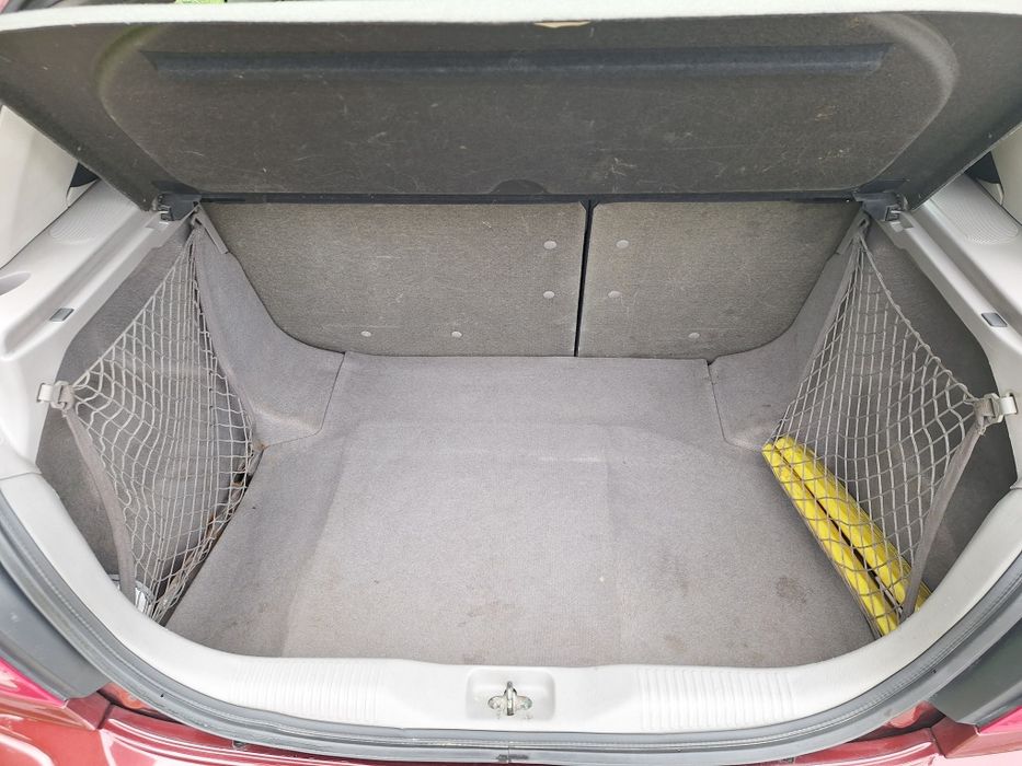 Nissan Almera 2.2 Turbo diesel 5 lugares