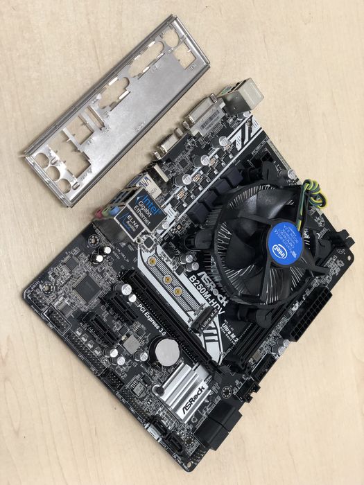 Материнська плата Asrock B250M-HDV + Pentium G4600 3.6Ghz s1151 DDR4