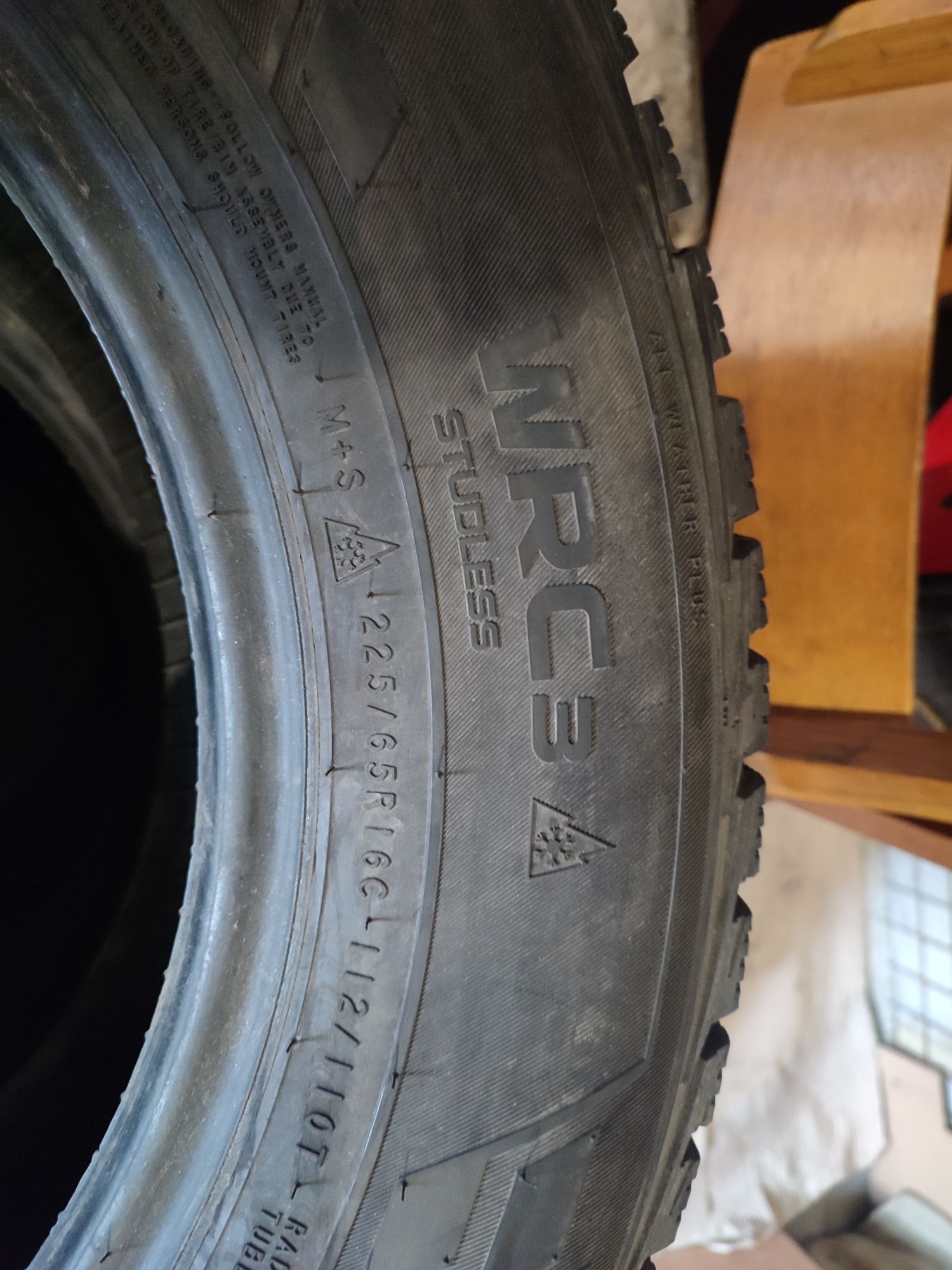 225/65/R16C комплект резини Nokian