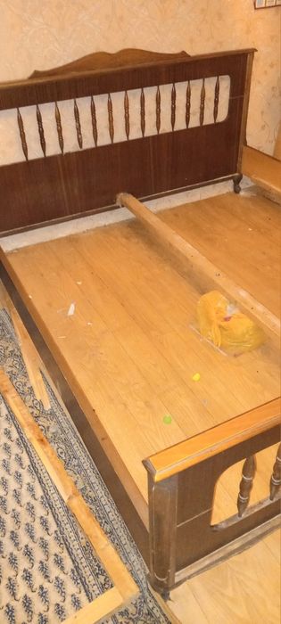 Спальный гарнитур Радость Болгария дерево под мелкий ремонт