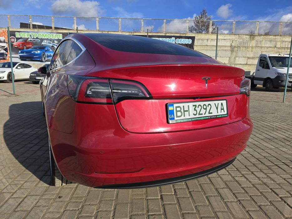 Продам Tesla Model 3