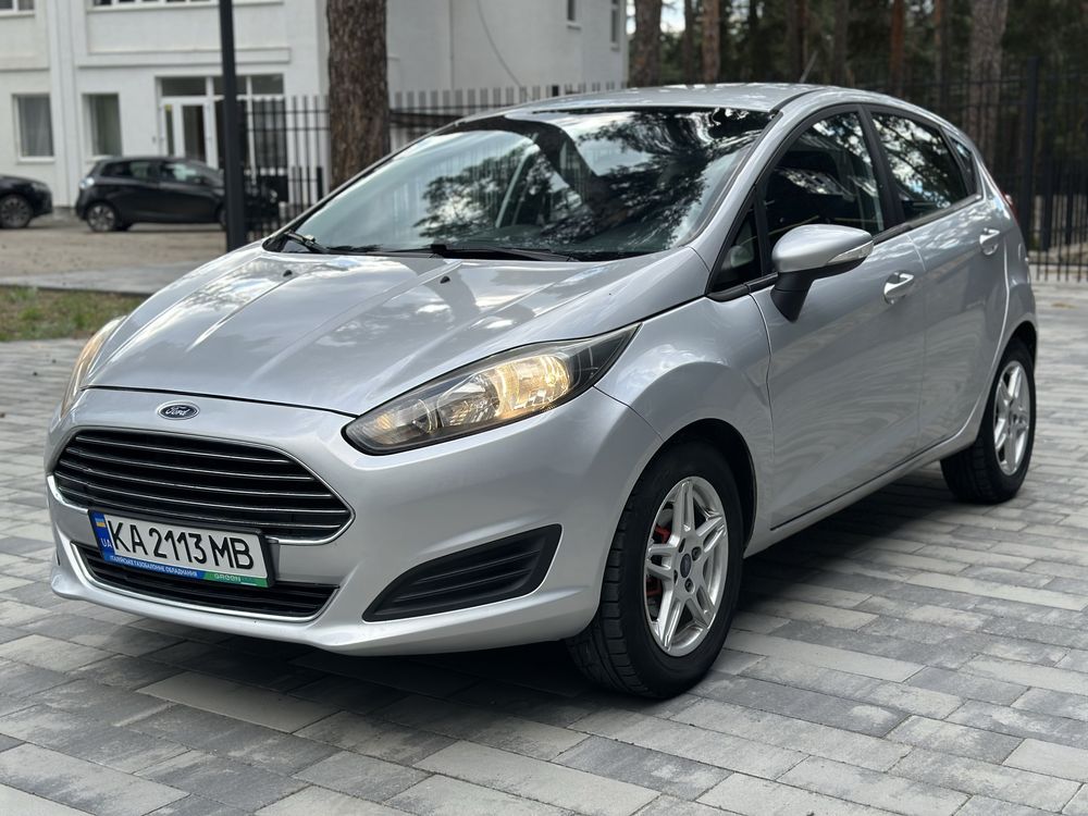 Ford  Fiesta  2017 рік 1.6 Mpi