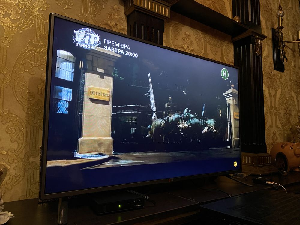 Телевізор 47 дюймів LG 47lb561v