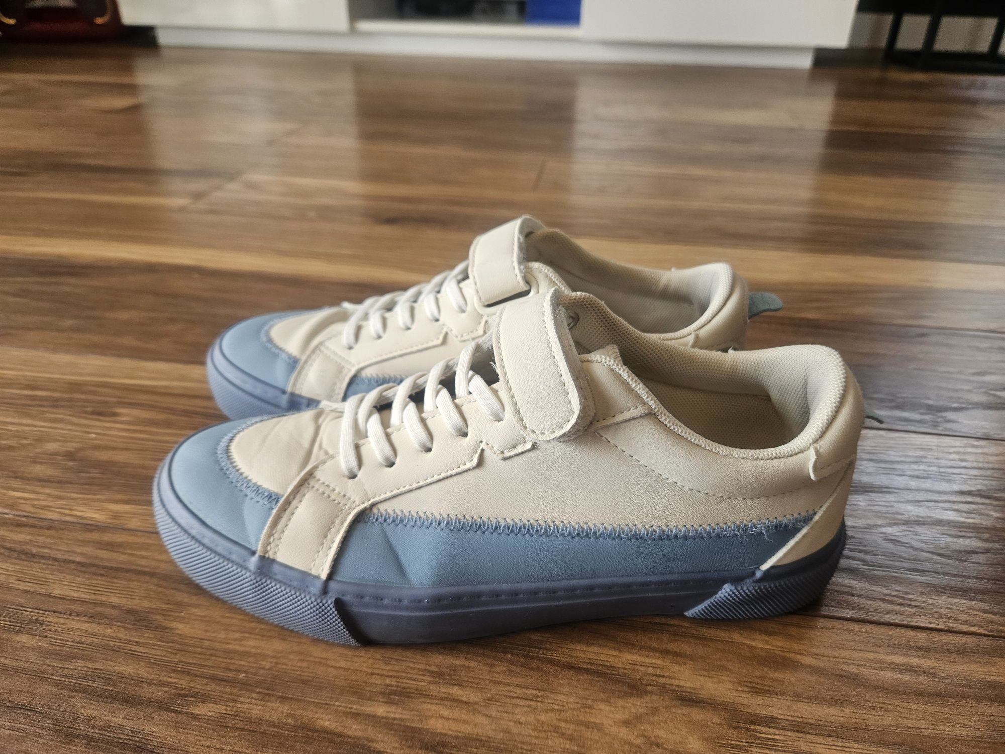 Buty Reserved 37 na rzep
