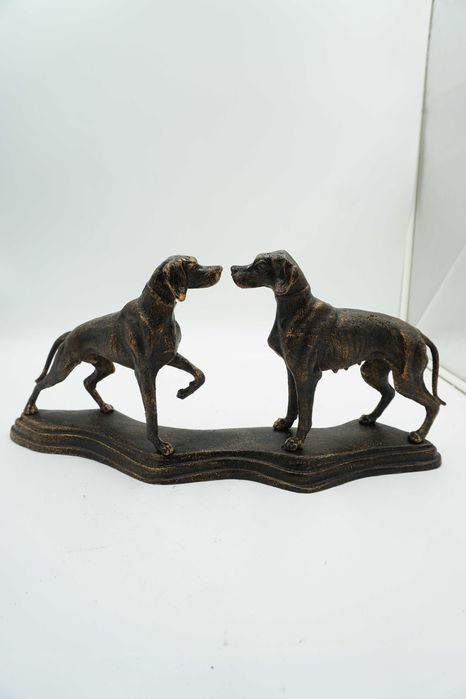 ŻELIWNA FIGURA dwa psy gończe myśliwskie na podstawie