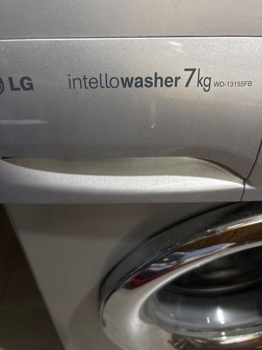 Máquina de Lavar Roupa LG Intellowasher 7kg – Bom Estado