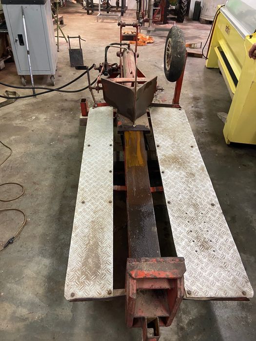 Rachador de lenha hidráulico