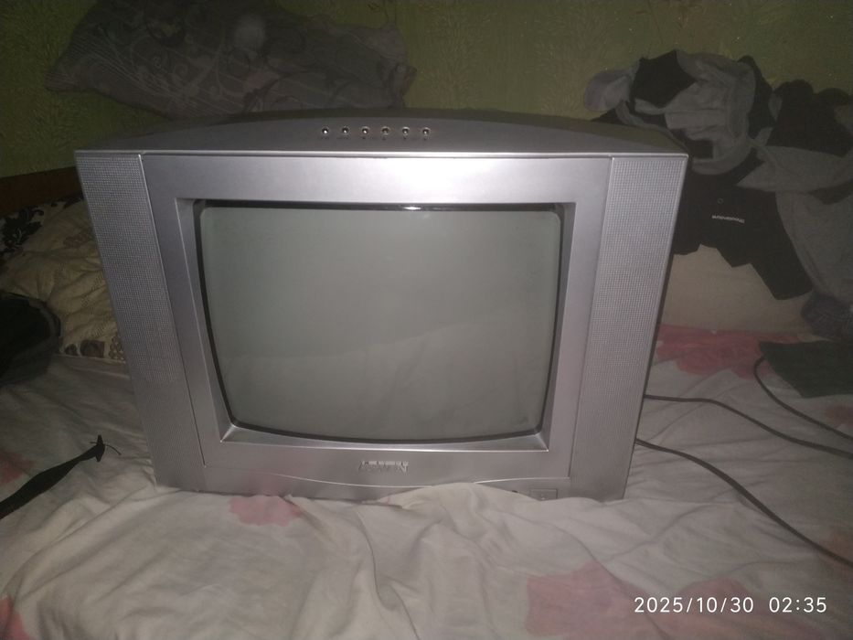 Маленький Телевизор Arvin CT1425GUE  300 грн.