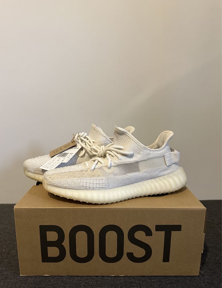 YEEZY BOOST 350 V2 BONE