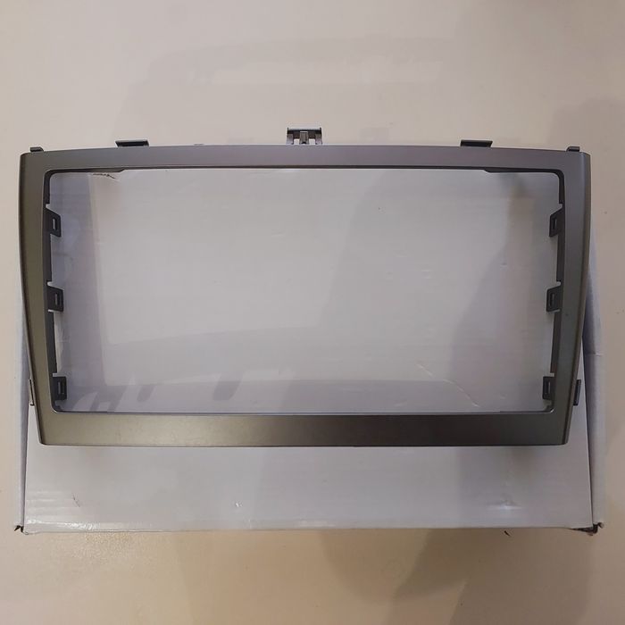 Головное устройство Тойоты авенсис Т27.