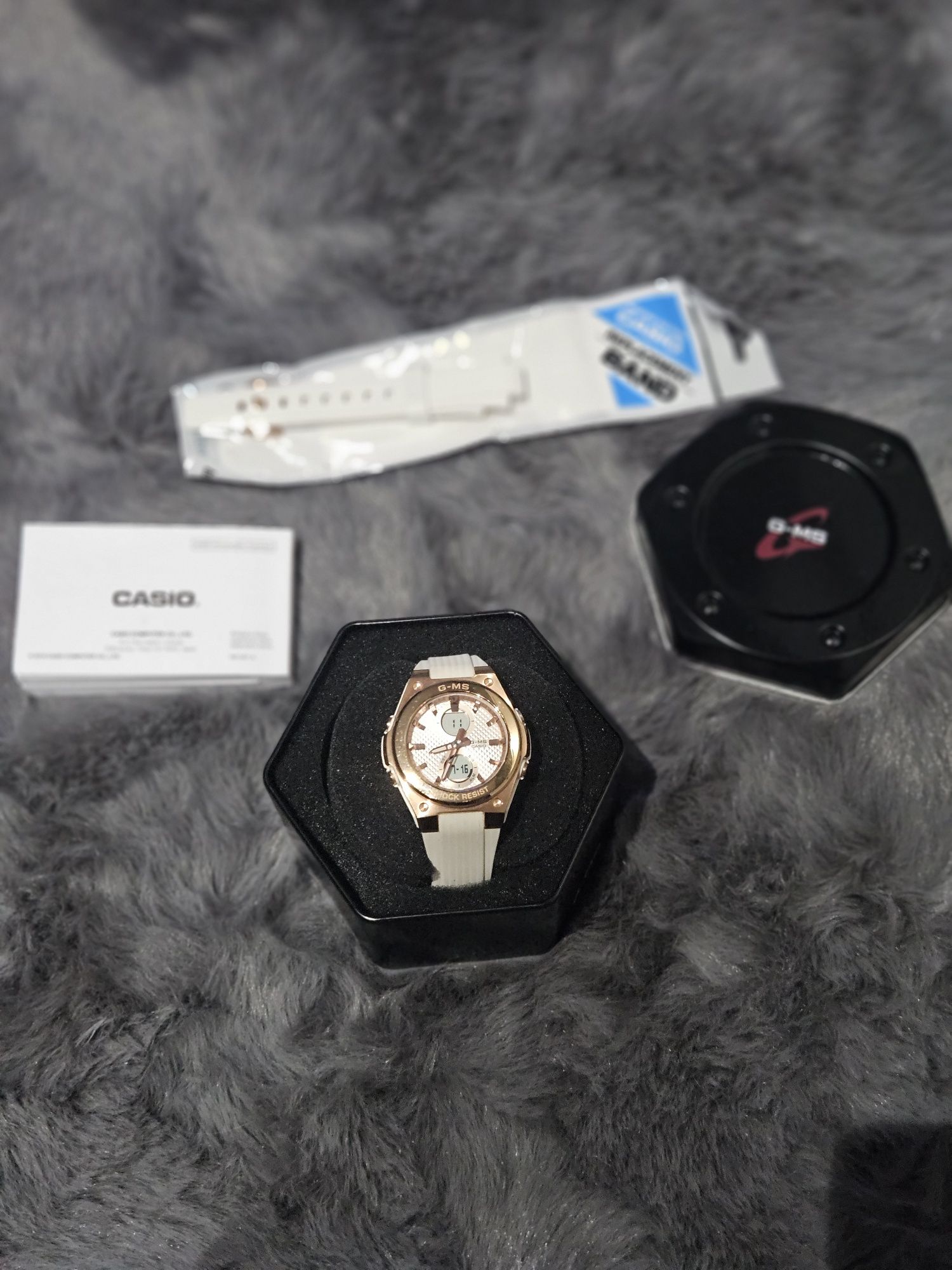 Zegarek Casio Złoty