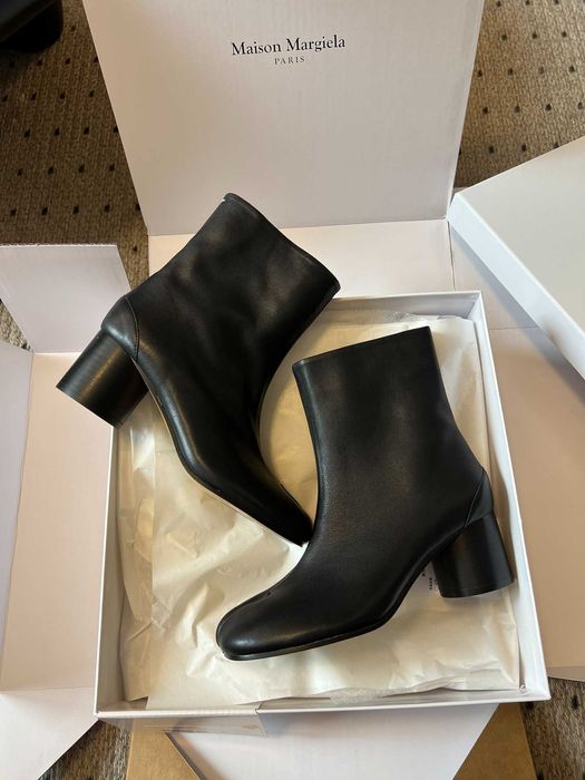 Krótkie botki Maison Margiela wykonane z czarnej skóry naturalnej r.38