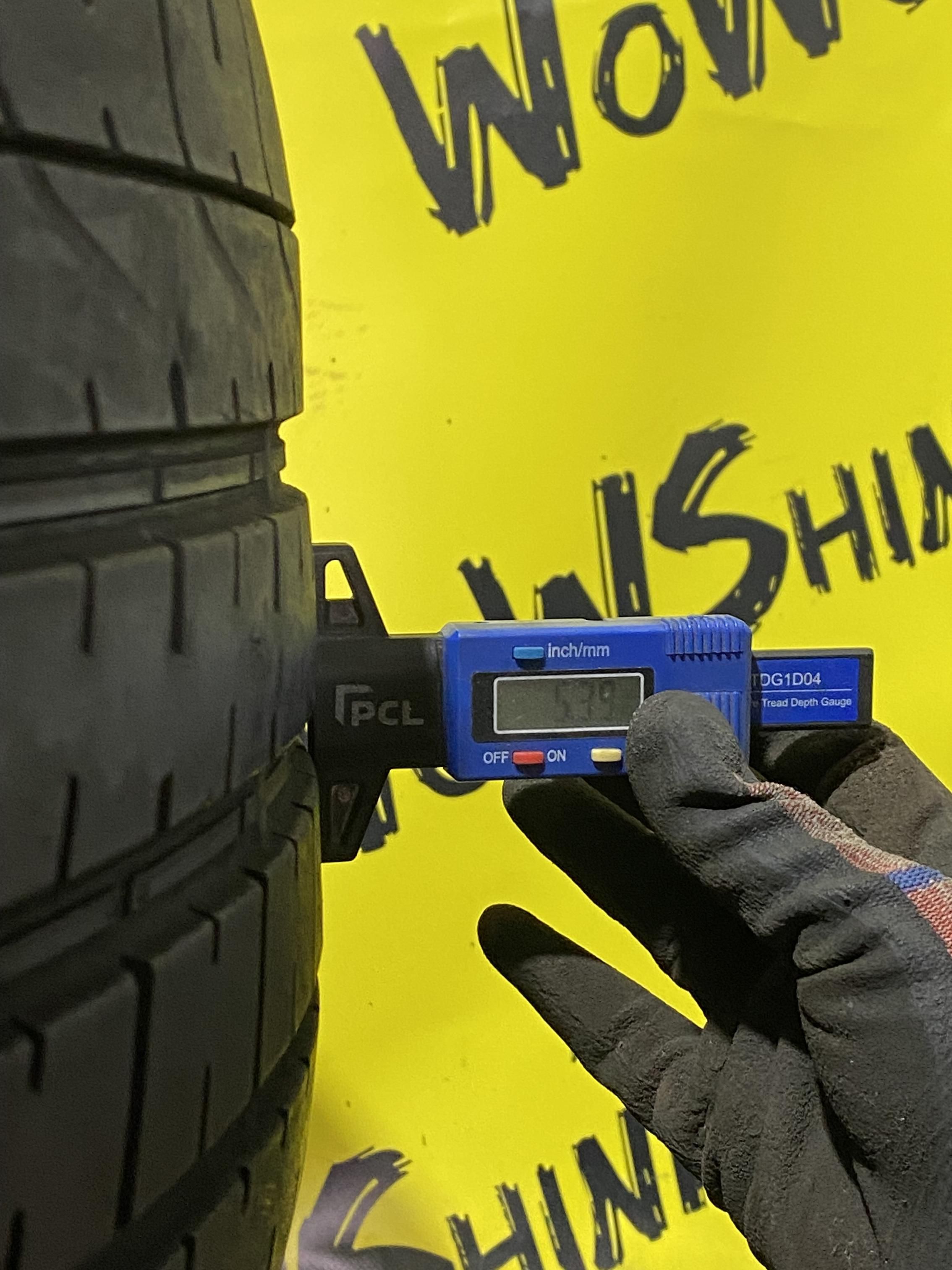 255 40 21 Pirelli Pzero 2019 Літо