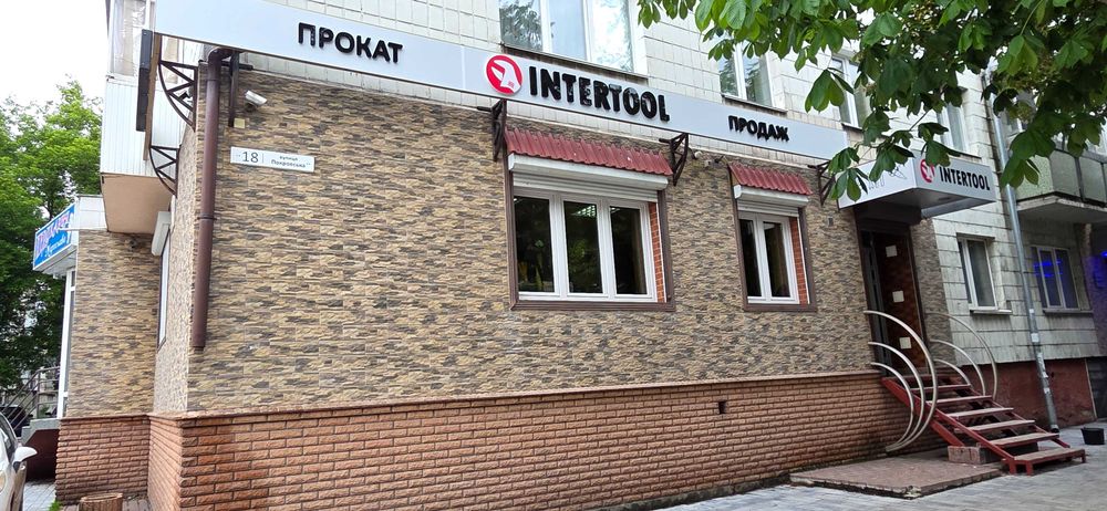 Генератор DT-1130 бензиновий 2.8/3 кВт STORM INTERTOOL