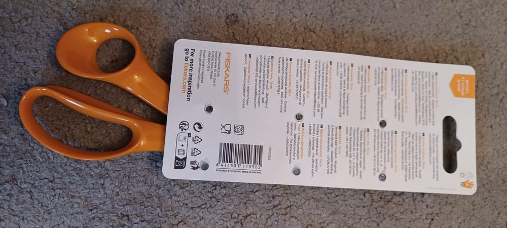 Nowe nożyczki Fiskars Classic 18cm