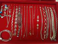 Серебро ,браслеты,кольца, серьги, подвесы,цепи,наборы.