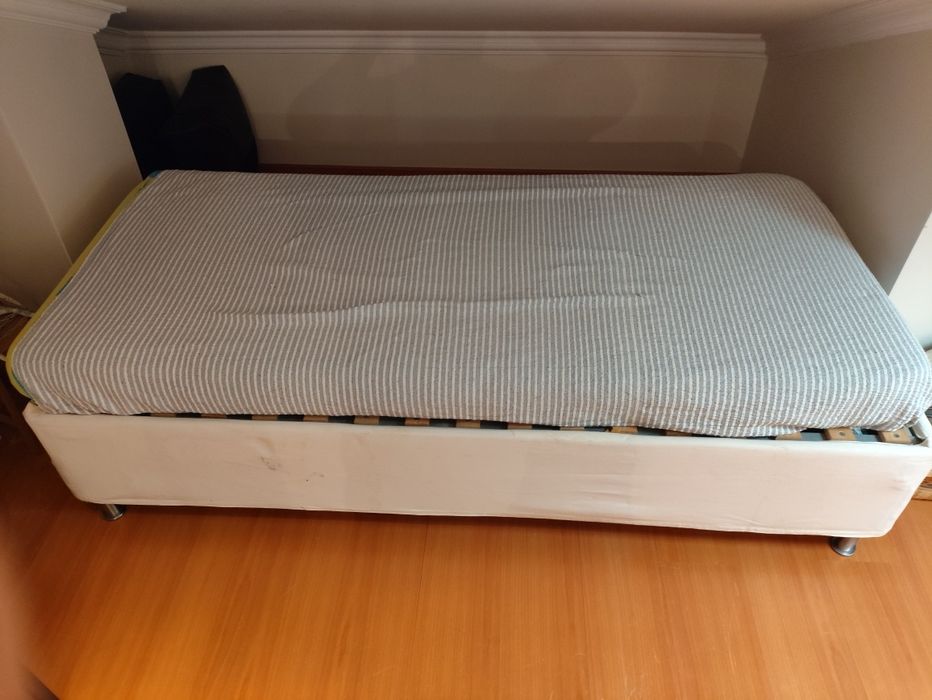 Sommier cama solteiro