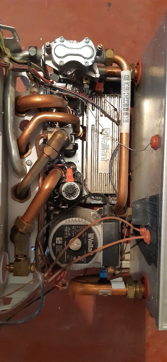Розборка Vaillant turboTEC pro VUW Pl 242/3-3 M