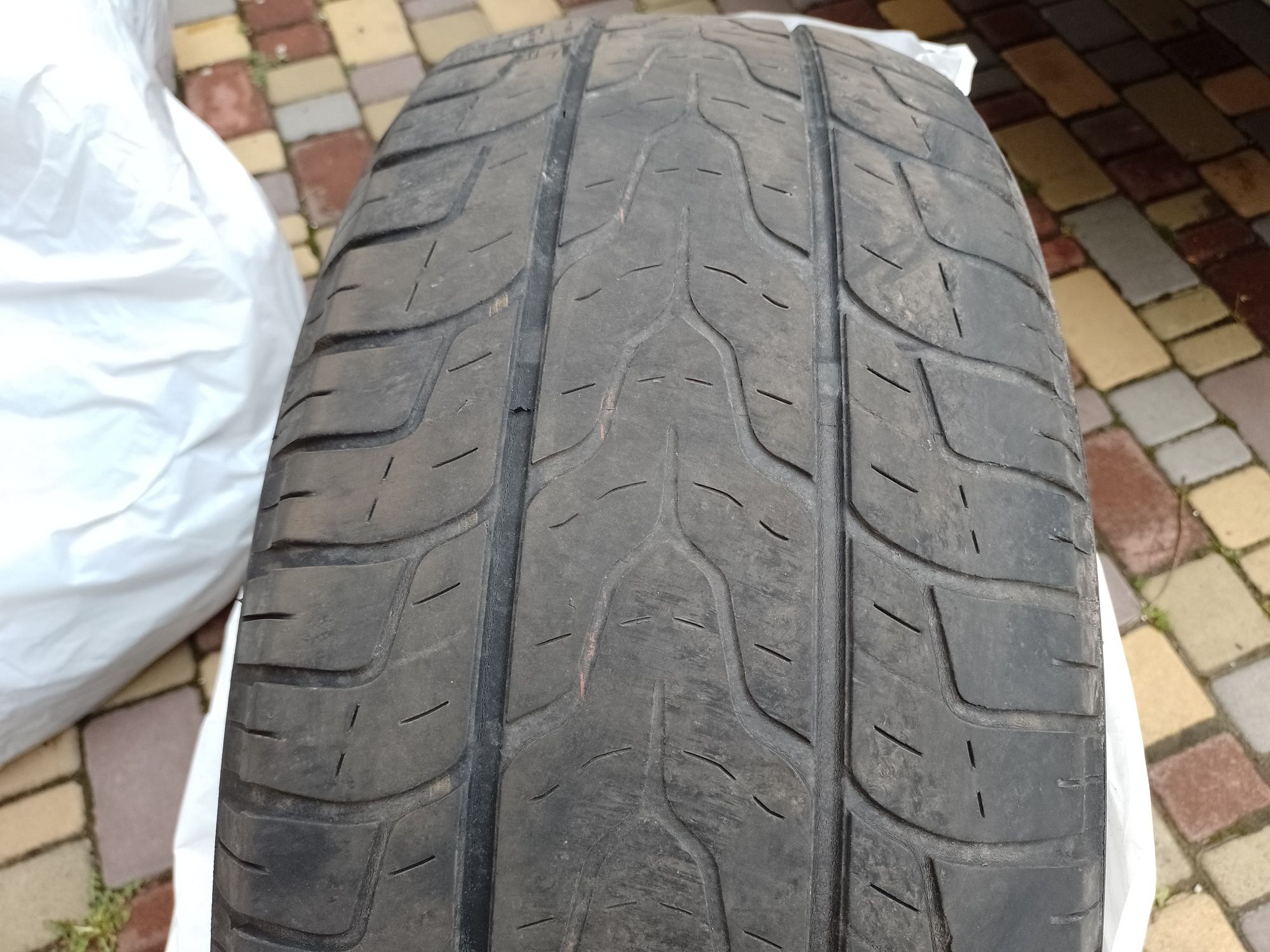 Yokohama 265/60 r18 1600грн за-К-КТ