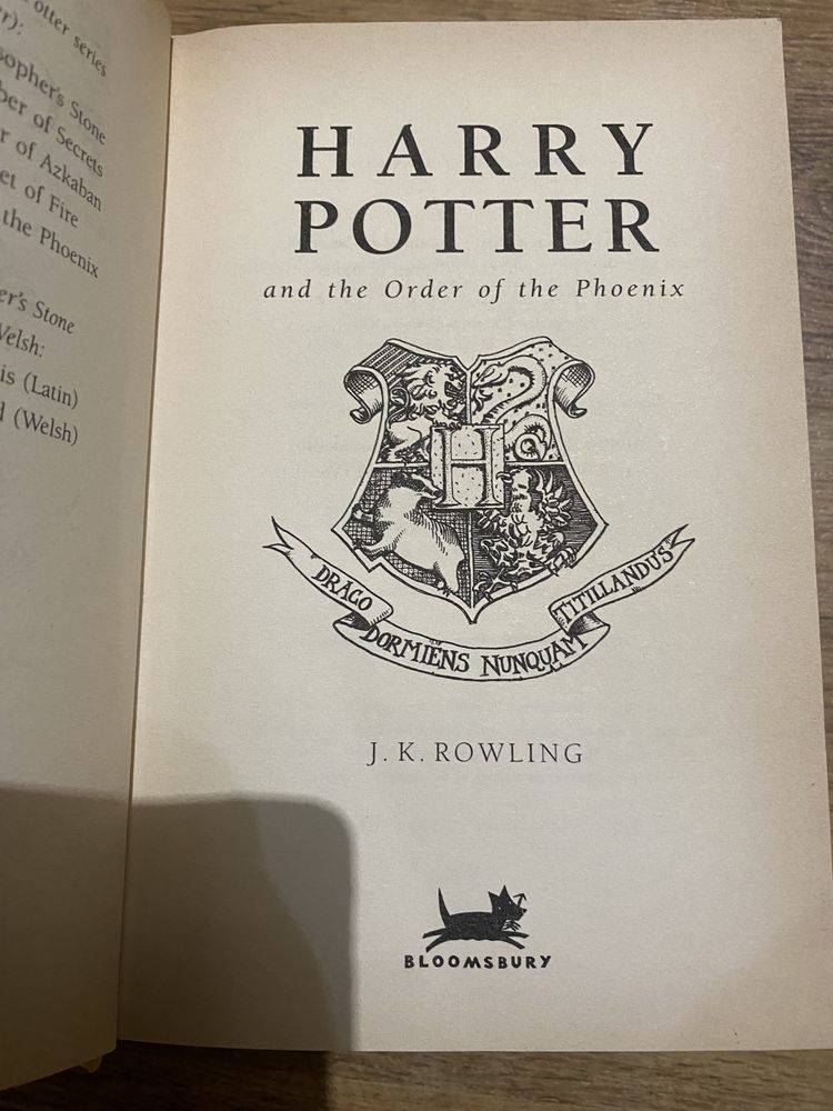 Livro Harry Potter and the Order of the Phoenix - 1a edição