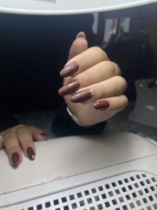 Unhas de gel (aplicaçao, manutencao , verniz gel)