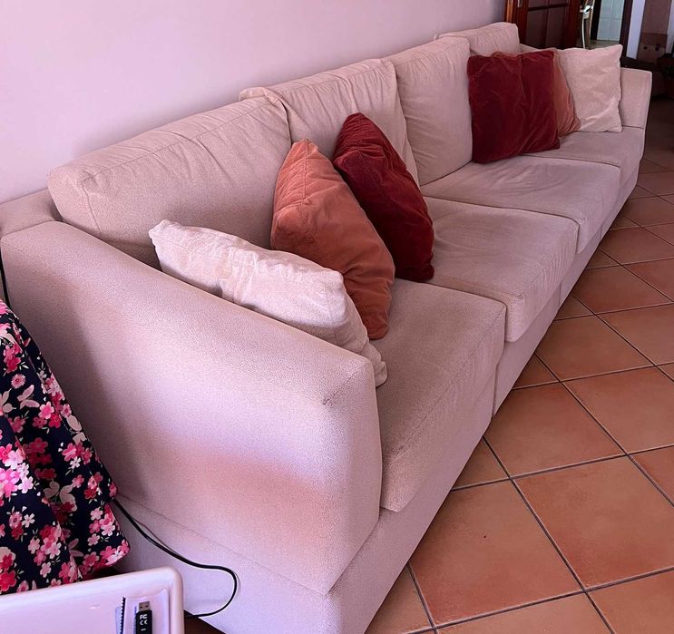 Sofá modular 4 lugares — madeira maciça, excelente estado