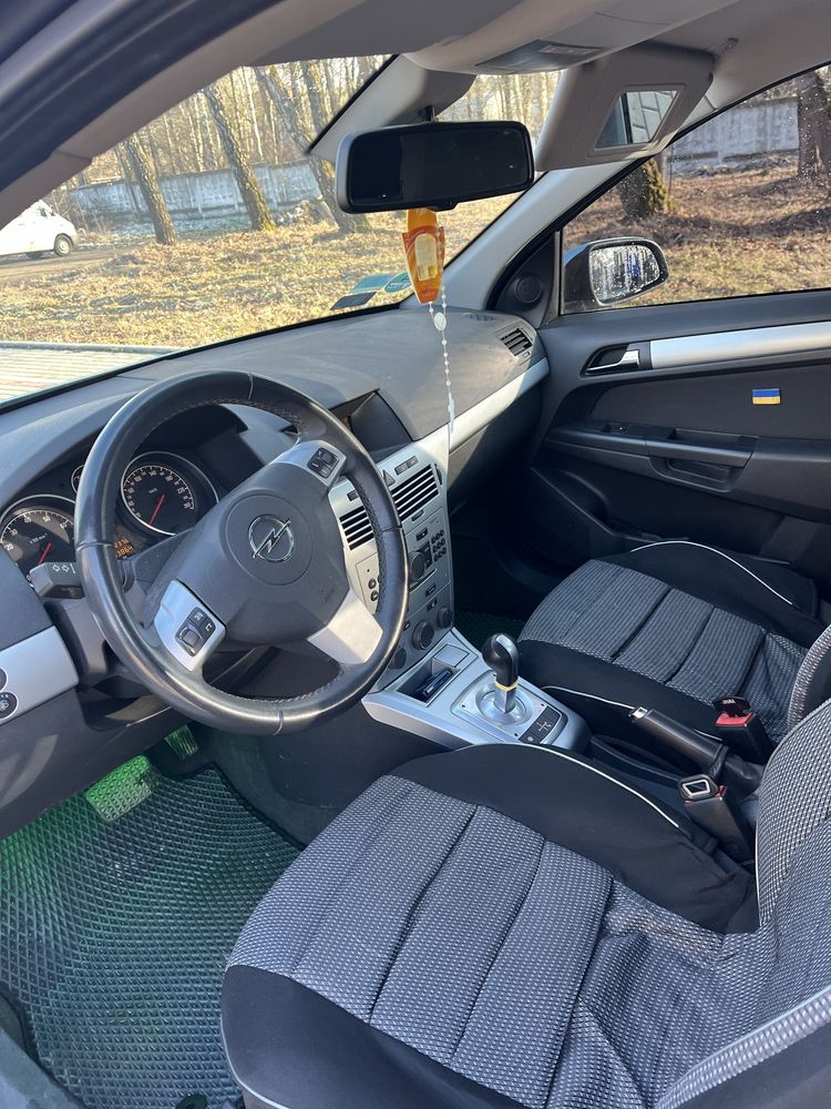 Opel Astra,2009,1,6,АКП