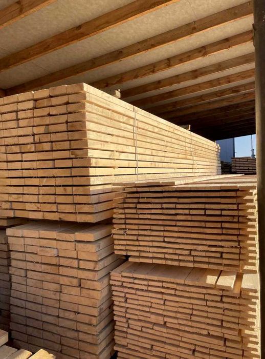 Пиломатеріал будівельний – брус і дошка під розмір