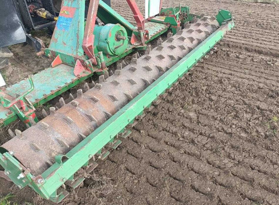 Brona wirowa ,agregat aktywny kuhn 3m