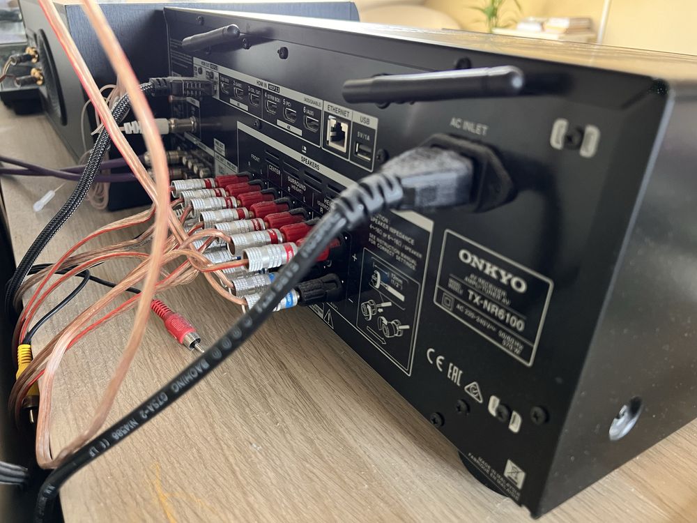 Amplituner Onkyo TX-NR6100 Dolby Atmos