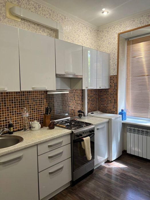 Продам Сталінку Ремонт Металургів Дніпровський район