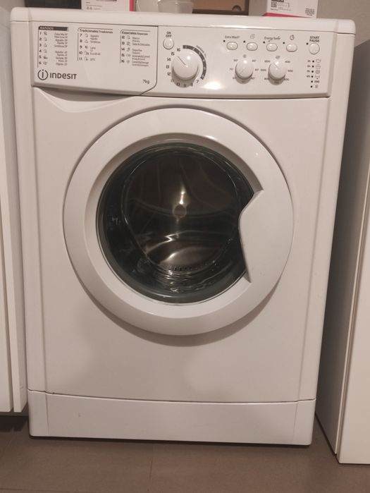 Máquina lavar roupa Indesit 7kg