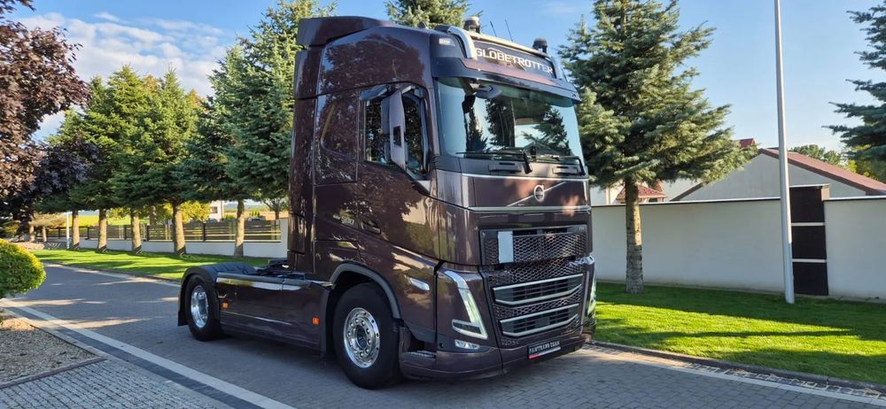 Volvo VOLVO///FH///500///2022///PODUSZKI///METALIC/// ALUFELGI///KLIMA POSTOJOWA///KAMERA/// NAWIGACJA///FULL LED///VIRTUAL COCPIT///TABLET/// WYŚWIETLACZ OBCIĄŻENIA///TELEWIZOR/// BARDZO BOGATA WERSJA///STAN PERFEKCYJNY