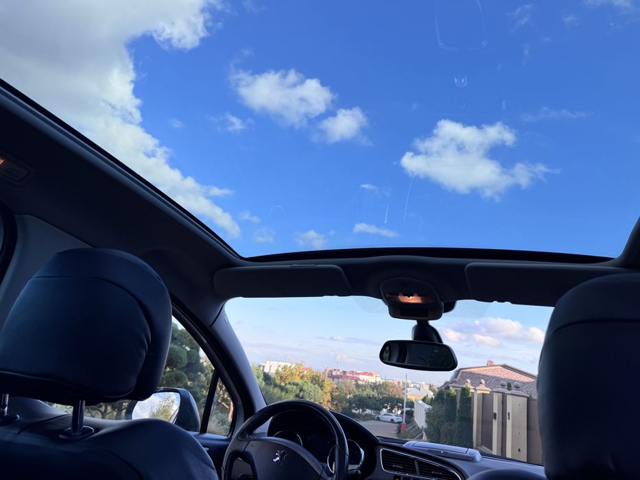 Peugeot 3008 2.0д. Автомат