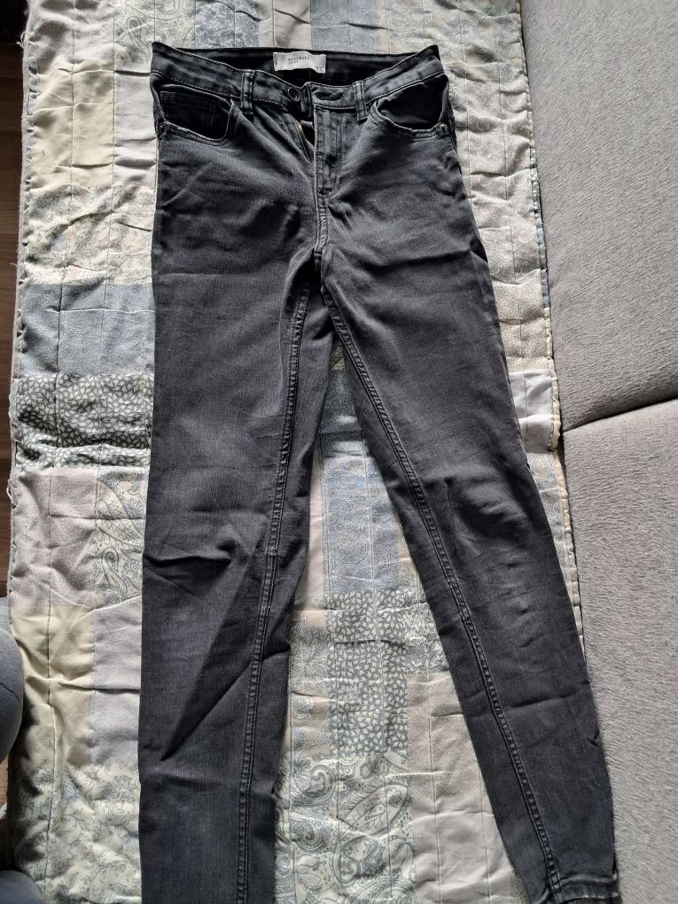 Spodnie jeans rozciągliwe rozmiar 36/34 oraz top 4f